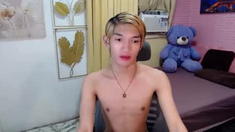urasian_john20 online show from May 27, 2026, 7:27 am