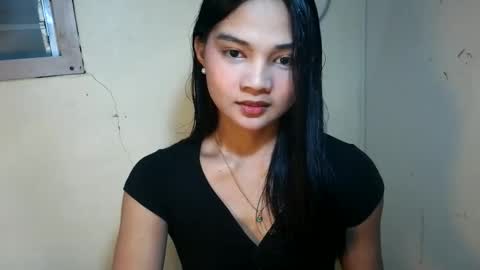 urasian_latinaxxx online show from May 23, 2026, 6:51 am
