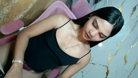 urasian_latinaxxx online show from June 21, 2026, 3:09 am