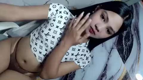 urasian_latinaxxx online show from June 25, 2026, 12:54 am
