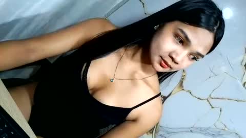 urasian_latinaxxx online show from July 1, 2026, 11:01 am