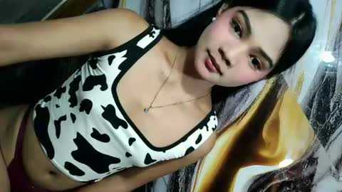 urasian_latinaxxx online show from July 5, 2026, 11:01 pm