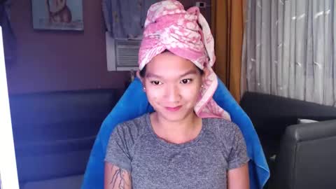 NEWRA  ALLISON online show from October 30, 2025, 3:57 pm