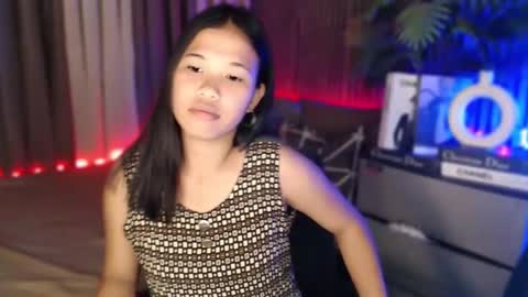 urasian_pinay_gurl online show from April 7, 2026, 11:43 am