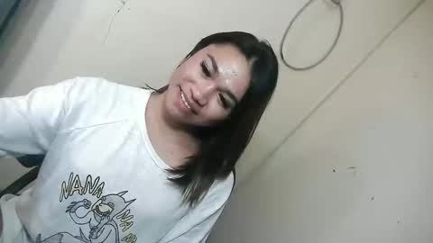 Snapshot of urasian_pinayxxx chatting on April 30, 2026, 8:57 pm Alvie online show from April 30, 2026, 8:57 pm