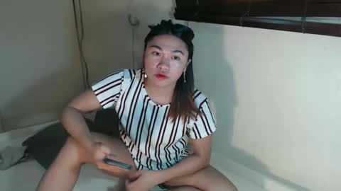Snapshot of urasian_pinayxxx chatting on May 8, 2026, 5:35 am Alvie online show from May 8, 2026, 5:35 am