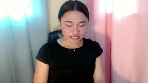 Snapshot of urasian_pinayxxx chatting on May 25, 2026, 12:38 am Alvie online show from May 25, 2026, 12:38 am