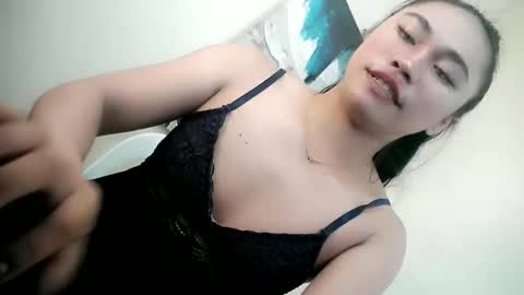 Snapshot of urasian_pinayxxx chatting on May 26, 2026, 11:45 pm Alvie online show from May 26, 2026, 11:45 pm