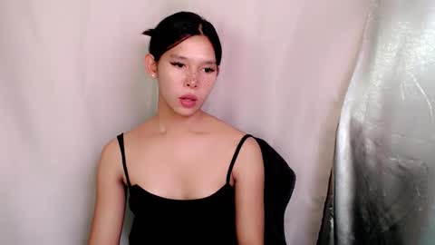 Snapshot of urasian_prettyjane chatting on October 28, 2025, 7:56 am Jane online show from October 28, 2025, 7:56 am