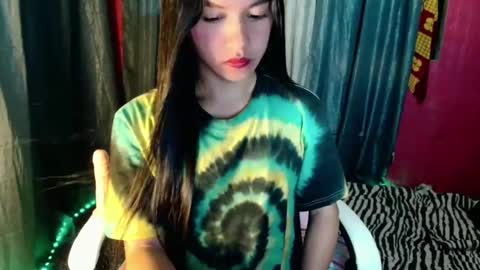 Snapshot of urasiansexbombgirlxxx chatting on March 24, 2026, 1:38 pm Elizabeth online show from March 24, 2026, 1:38 pm
