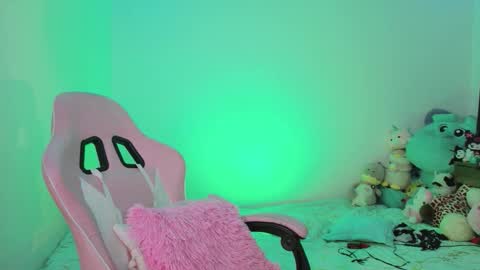 Danielle  online show from March 31, 2026, 10:04 am