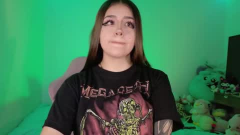 Danielle  online show from May 14, 2026, 10:33 am