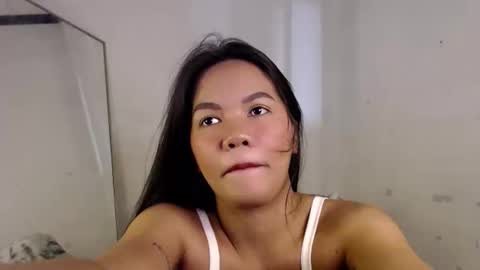 Snapshot of urbeautifulnightmare chatting on October 16, 2025, 12:39 pm venice online show from October 16, 2025, 12:39 pm