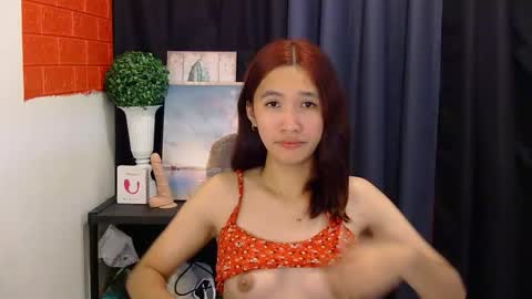urblossom_princess online show from April 6, 2026, 1:14 am