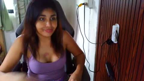 urblossom_vergoxx online show from July 7, 2026, 11:31 pm