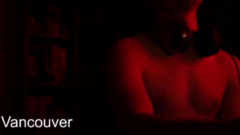 urboytoy_512 online show from May 14, 2026, 6:53 am