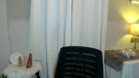 urcrushnextdoor_ online show from February 3, 2025, 9:30 am