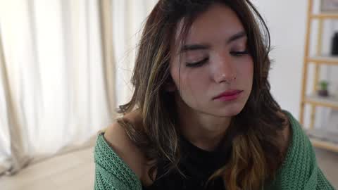 Linda Restrepo online show from December 19, 2024, 3:19 pm