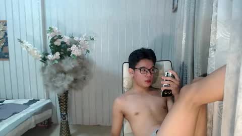 Snapshot of urdreamboy_doms chatting on April 22, 2026, 5:58 pm urdreamboy_doms online show from April 22, 2026, 5:58 pm