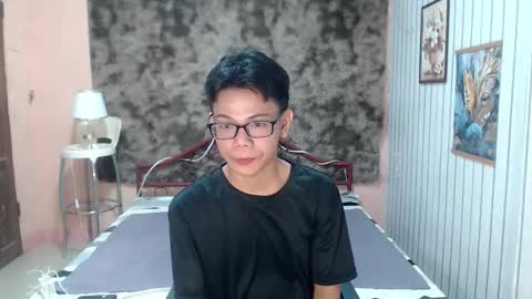 Snapshot of urdreamboy_doms chatting on May 4, 2026, 4:52 am urdreamboy_doms online show from May 4, 2026, 4:52 am