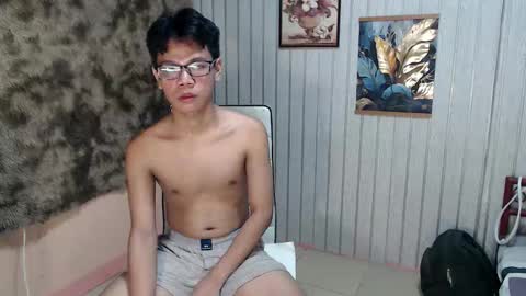 Snapshot of urdreamboy_doms chatting on May 13, 2026, 3:53 pm urdreamboy_doms online show from May 13, 2026, 3:53 pm