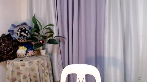 Trixie online show from February 8, 2025, 3:53 pm