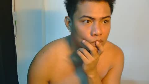 Snapshot of urdreamgroompinoy chatting on March 4, 2025, 2:21 pm Marky online show from March 4, 2025, 2:21 pm