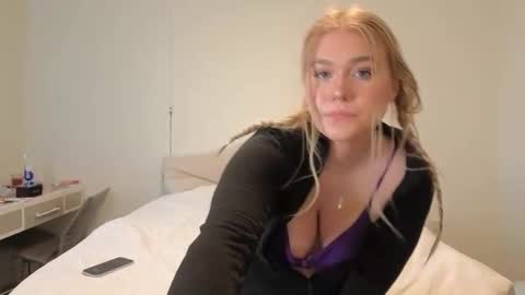 Snapshot of urfavcollegegirl chatting on February 11, 2025, 12:49 am Maryia Kay online show from February 11, 2025, 12:49 am