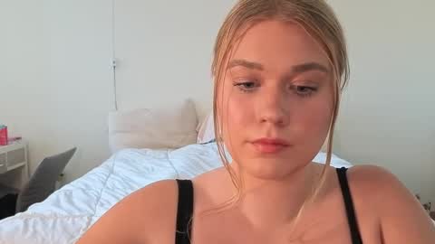 Snapshot of urfavcollegegirl chatting on February 21, 2025, 11:10 pm Maryia Kay online show from February 21, 2025, 11:10 pm