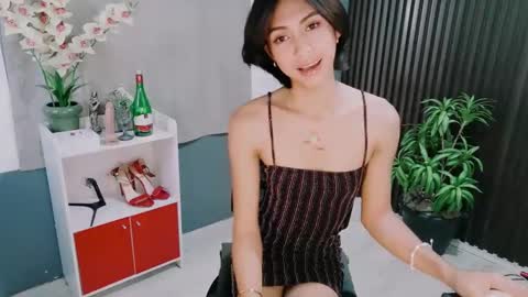 Rianne online show from December 14, 2025, 6:08 am