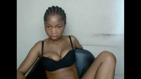 Snapshot of urflirtydoll chatting on February 25, 2025, 2:14 am urflirtydoll online show from February 25, 2025, 2:14 am