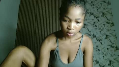 Snapshot of urflirtydoll chatting on December 18, 2025, 8:37 pm urflirtydoll online show from December 18, 2025, 8:37 pm