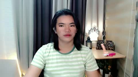 Snapshot of urfuck_slut_toy chatting on September 22, 2025, 2:24 am SLUT MAXINE online show from September 22, 2025, 2:24 am