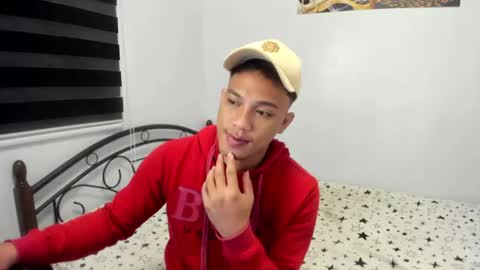 urfucker_vinz online show from July 26, 2026, 2:24 pm