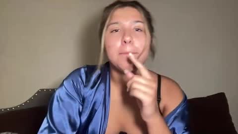 urgirlgracie966 online show from July 25, 2026, 3:15 am