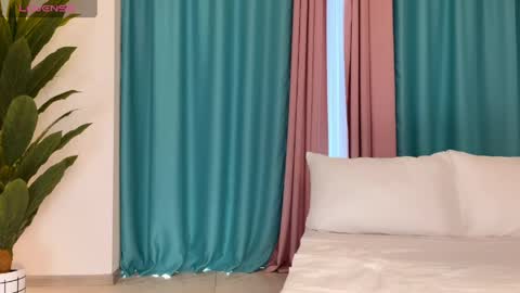 Snapshot of urgoddessjenny chatting on May 29, 2026, 12:25 pm Jenny online show from May 29, 2026, 12:25 pm