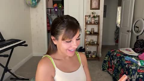 Snapshot of urgoddessmarla chatting on August 1, 2026, 2:11 am Goddess Marla online show from August 1, 2026, 2:11 am
