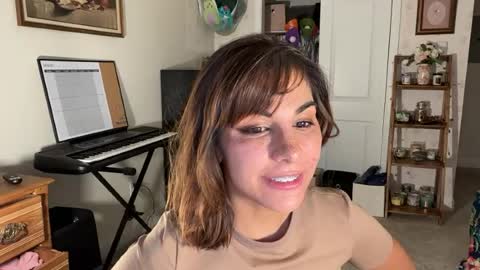 Snapshot of urgoddessmarla chatting on August 3, 2026, 1:37 am Goddess Marla online show from August 3, 2026, 1:37 am