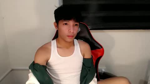 Snapshot of urhotethanxx chatting on June 4, 2026, 6:14 pm Ethan online show from June 4, 2026, 6:14 pm
