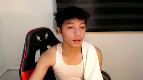 Snapshot of urhotethanxx chatting on June 7, 2026, 4:22 pm Ethan online show from June 7, 2026, 4:22 pm