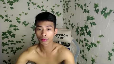 Snapshot of urhotfuckingass chatting on February 10, 2025, 5:25 am richard online show from February 10, 2025, 5:25 am