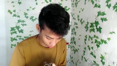 Snapshot of urhotfuckingass chatting on February 27, 2025, 1:59 am richard online show from February 27, 2025, 1:59 am