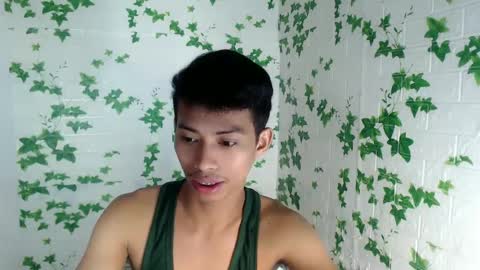 Snapshot of urhotfuckingass chatting on February 28, 2025, 9:15 am richard online show from February 28, 2025, 9:15 am