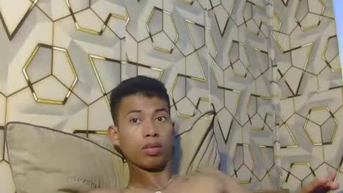 Snapshot of urhotfuckingass chatting on November 4, 2025, 2:21 am richard online show from November 4, 2025, 2:21 am