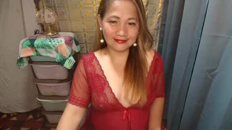urhotmomzoey online show from July 14, 2026, 1:50 pm