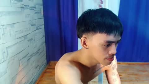 urhunky_boy online show from June 6, 2026, 11:20 pm