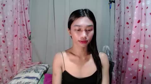 urloverjasmine_xx online show from April 11, 2026, 11:47 am