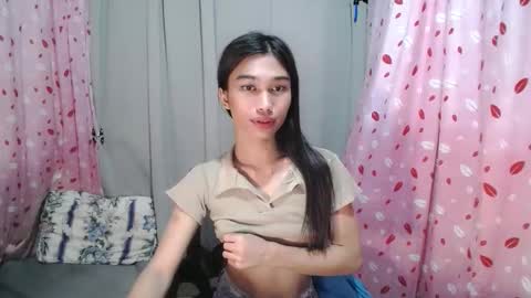 urloverjasmine_xx online show from April 12, 2026, 12:21 pm