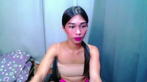 urloverjasmine_xx online show from June 14, 2026, 2:24 am
