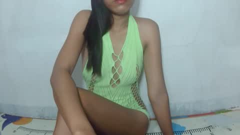 Snapshot of urmorenasexygirl4u chatting on April 22, 2026, 12:57 am It me SHELLA online show from April 22, 2026, 12:57 am